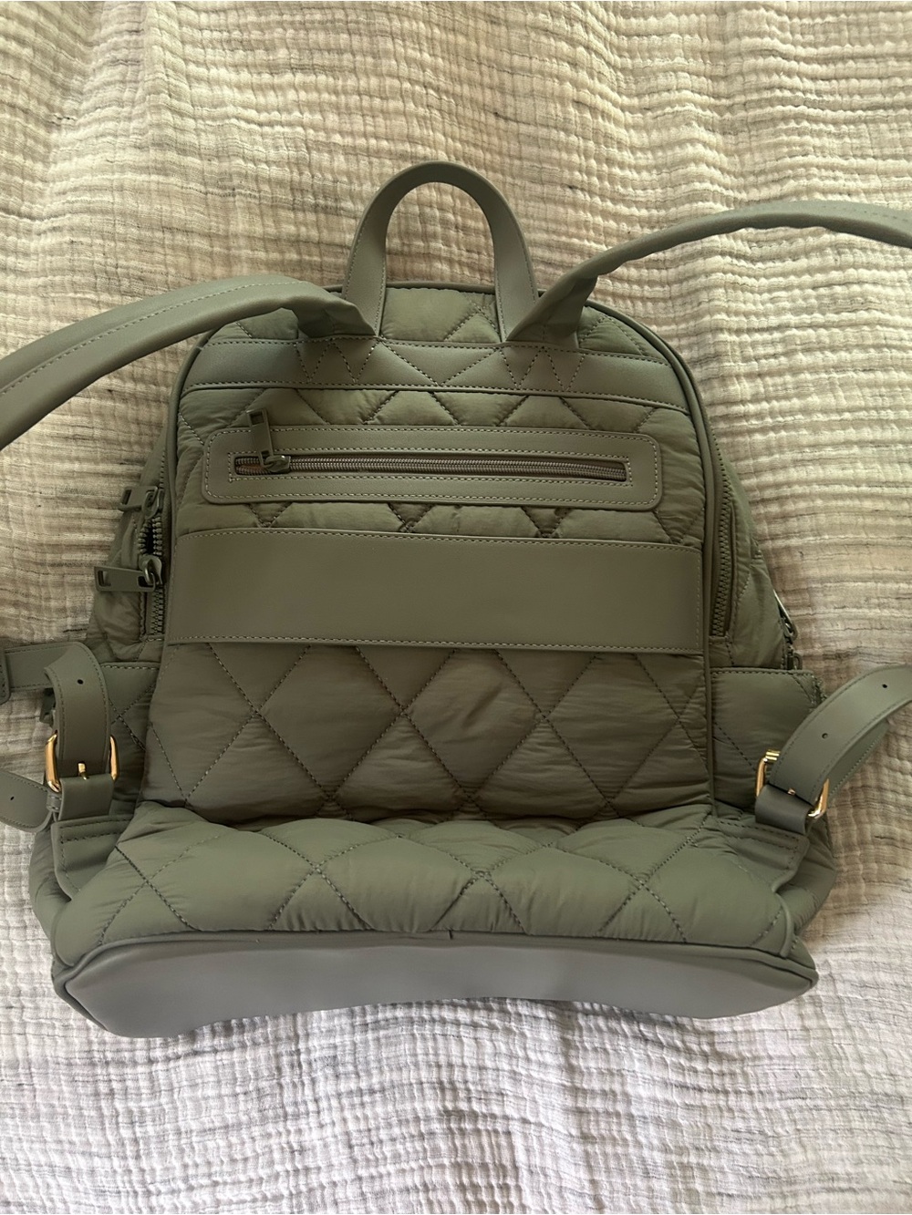 Poppy & Peonies Quilted Grey Backpack - Picture 3 of 8